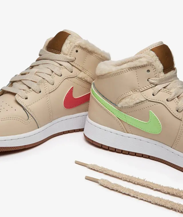 Scarpa Air Jordan 1 Mid ULT (GS)