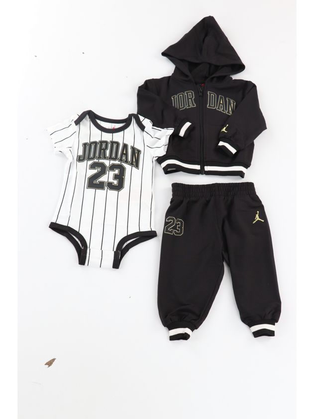 Tuta 3 pezzi Jordan neonato