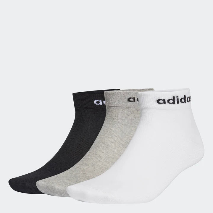 Calzini Adidas alla caviglia