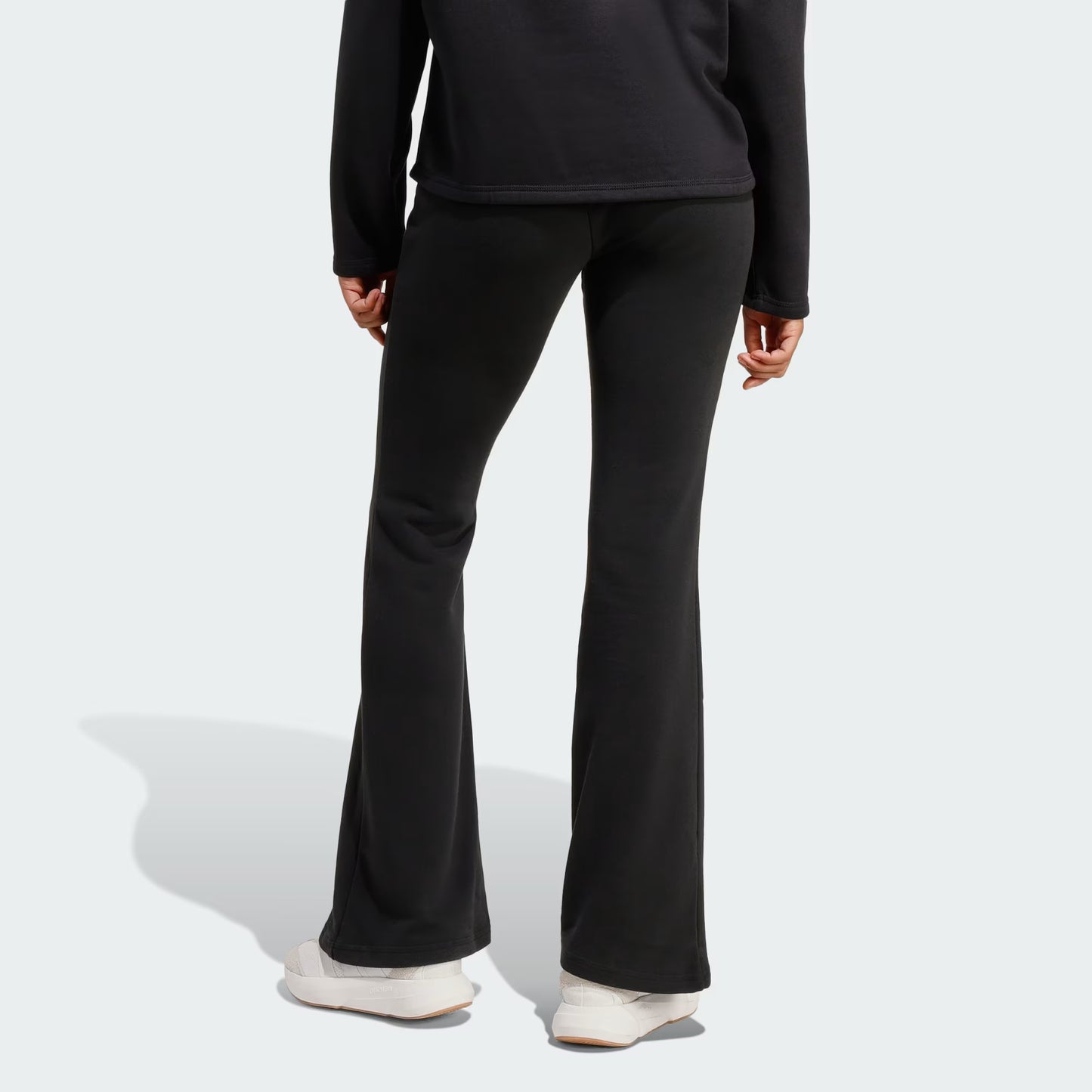 Pantaloni donna Adidas Seasonal Essentials Svasati