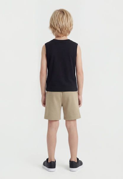 T-shirt + bermuda