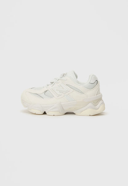 Scarpa New Balance 9060 bambino