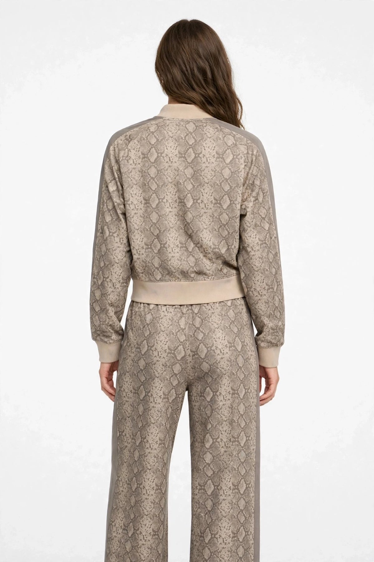 PUMA Felpa con zip PYTHON PRINT TRACK JACKET marrone e rosa da donna con fantasia pitonata