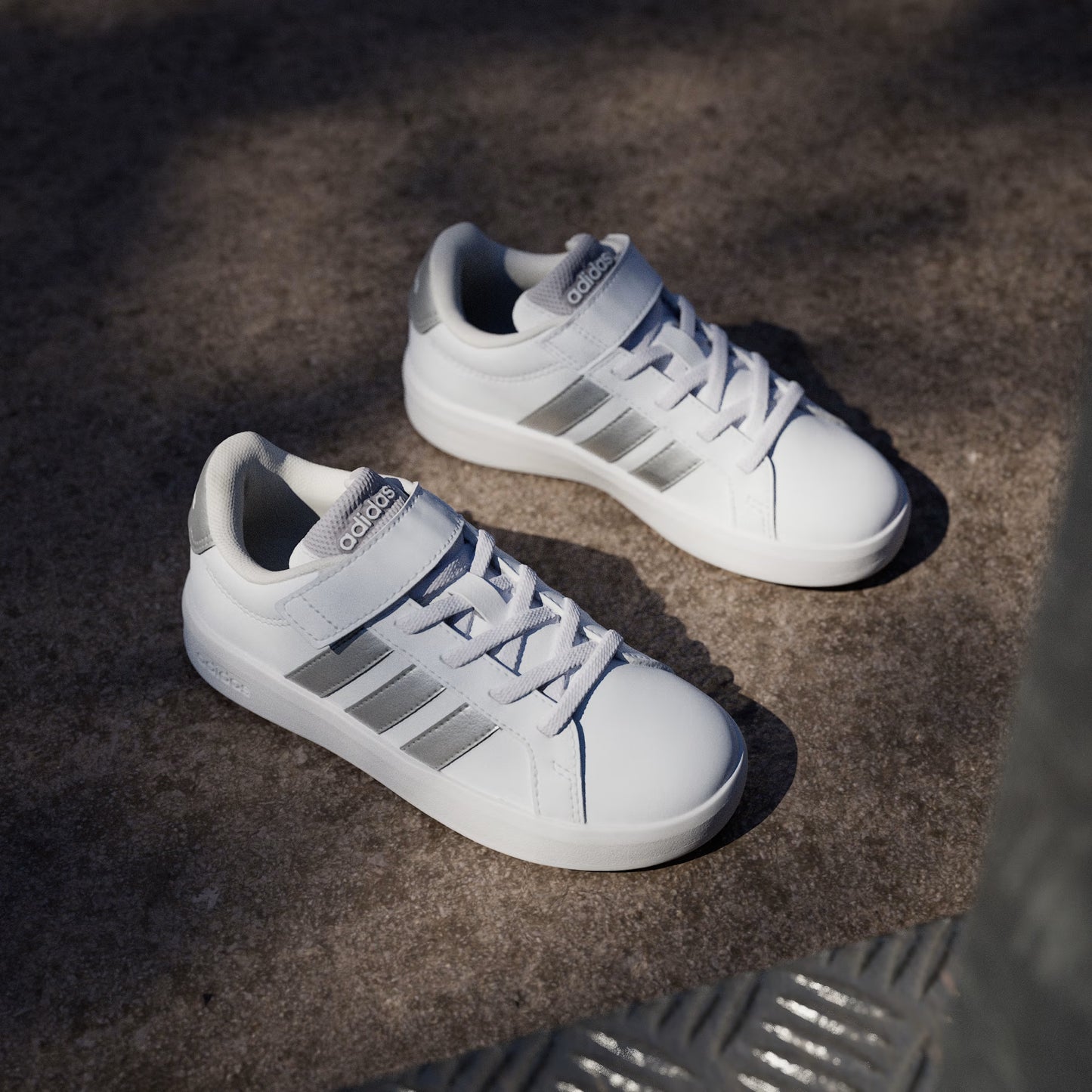 Scarpa Adidas bambina Grand Court 3.0 EL C