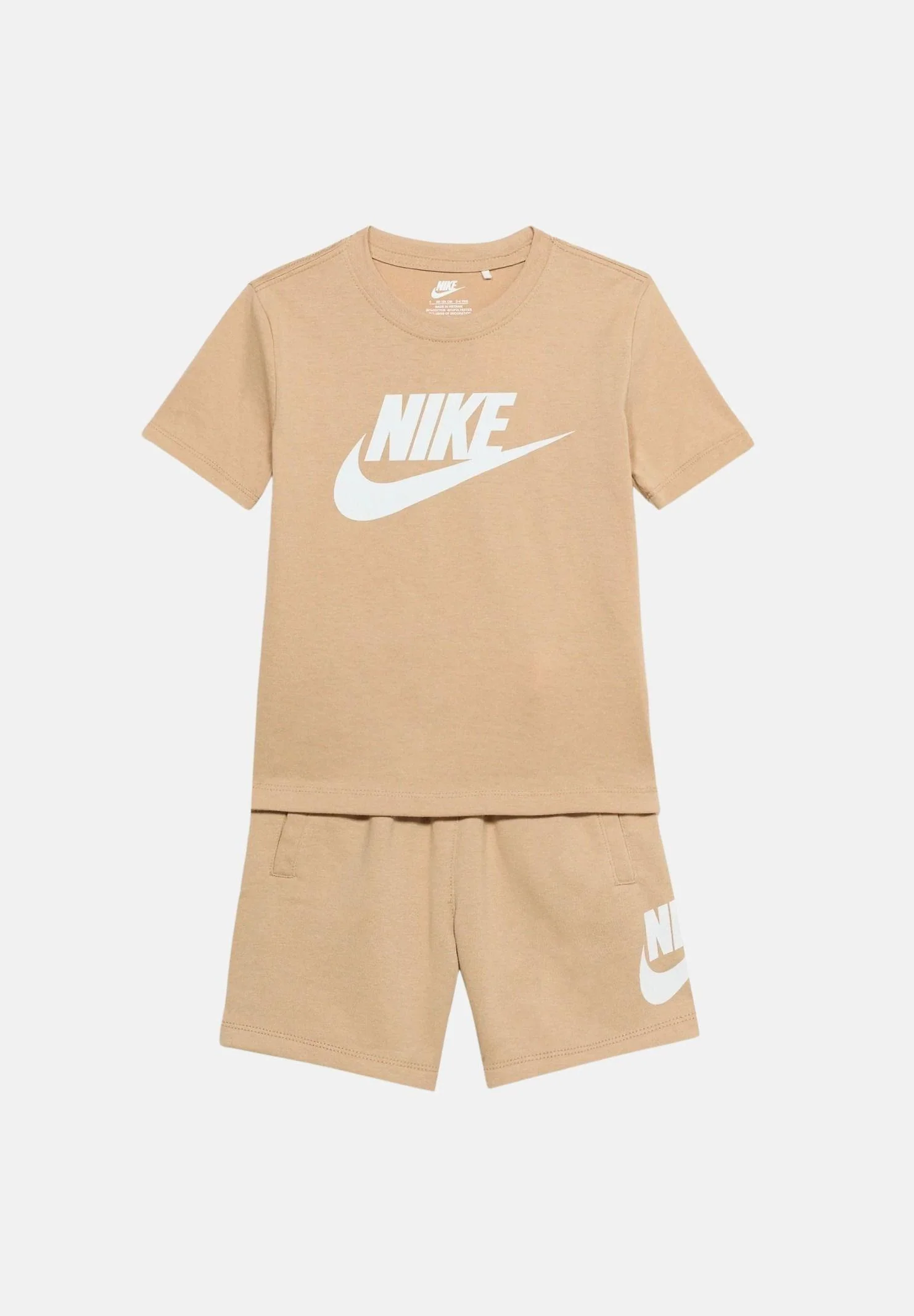 T-shirt + bermuda Nike bambino