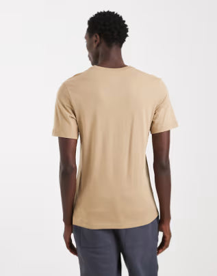 T-shirt Nike uomo basic