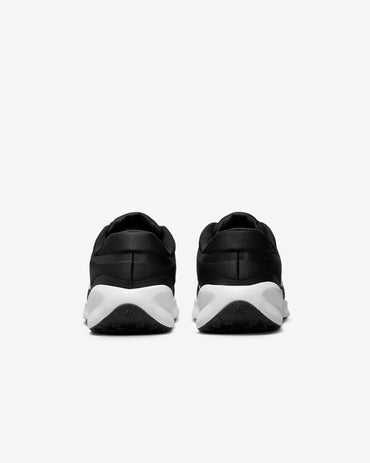 Scarpa Nike revolution